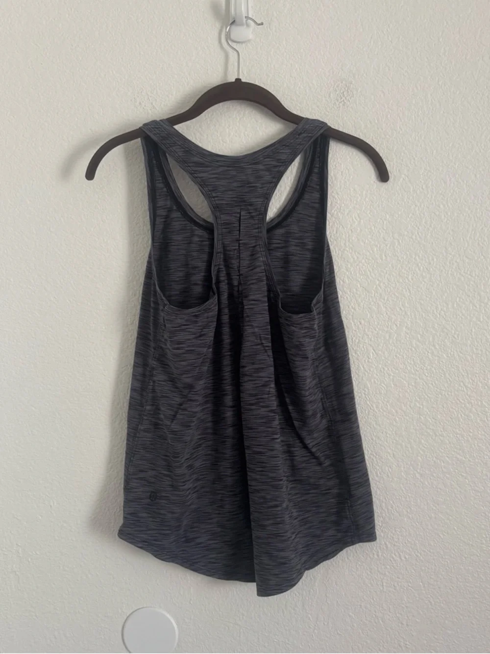 Lululemon Women's Gray Athletic Sleeveless Racerback Tank Top